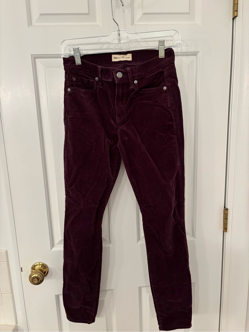 GAP Skinny Corduroy Pants in Deep Burgundy